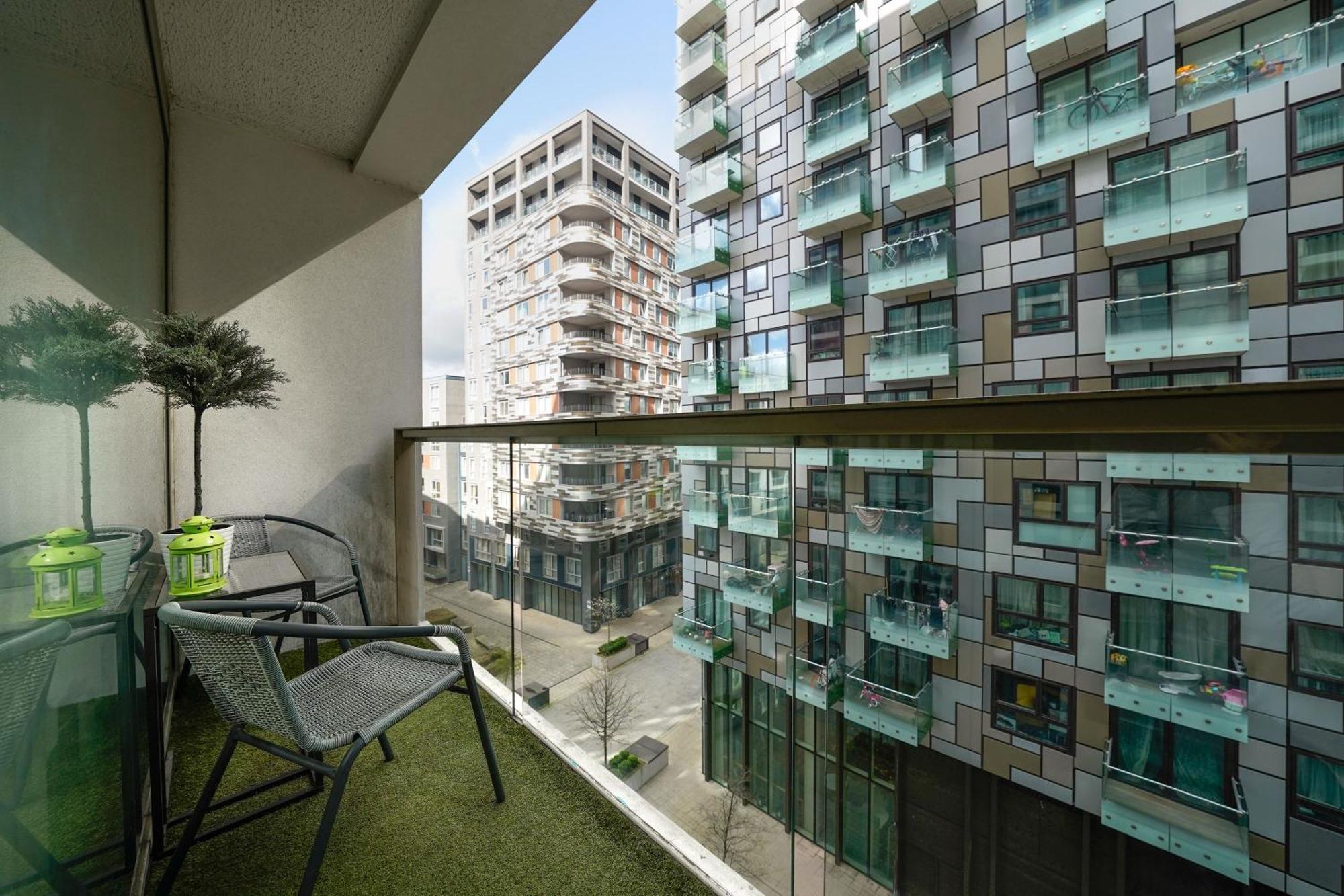 Apartamento Cobalt Point, South Quay Londres Exterior foto